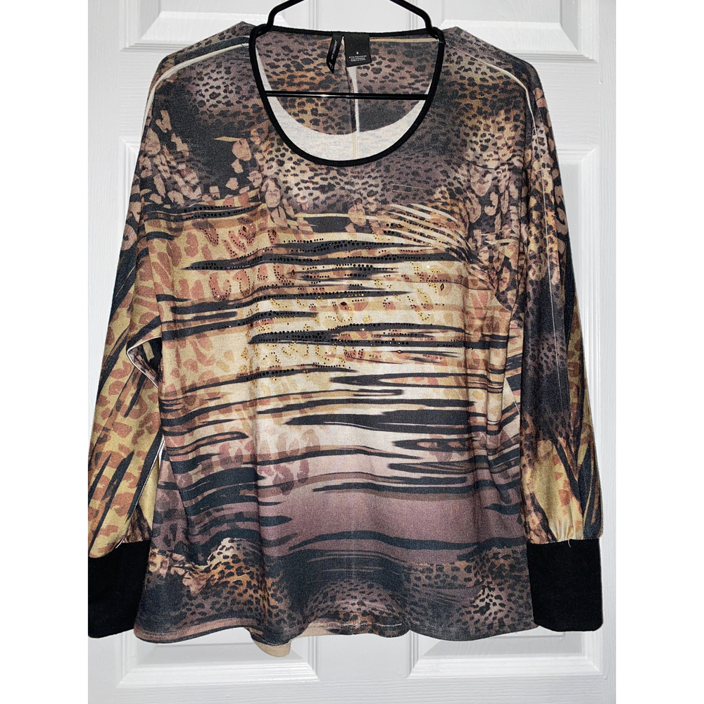 New Direction womens size small leopard zebra print